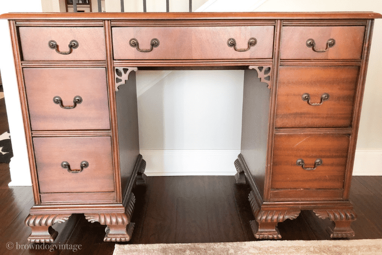 \"Before\" picture of a desk before amakeover