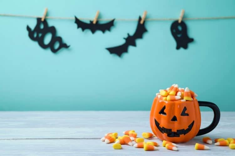 9 DIY Halloween Decorations You’ll Want to Make
