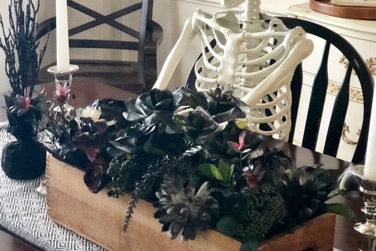 Cheap Halloween centerpiece for table