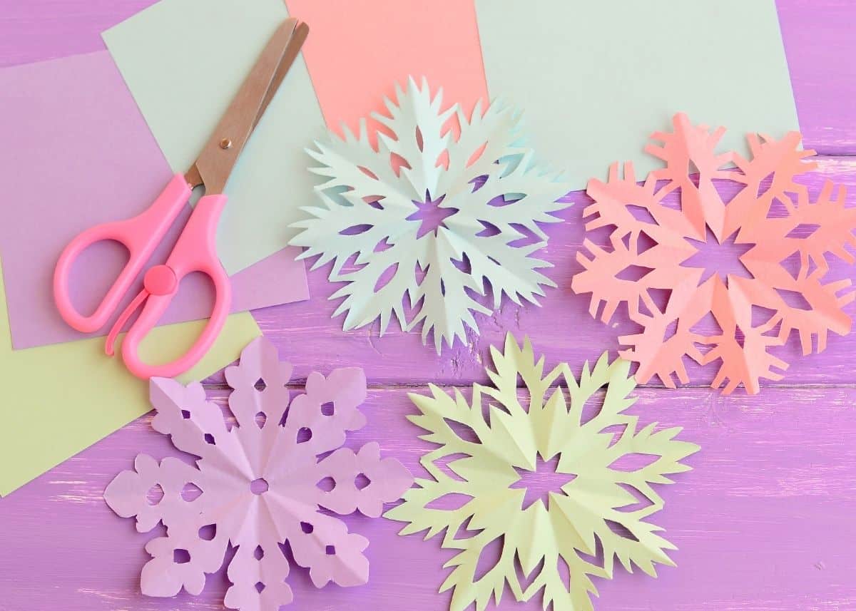 30 Easy DIY Winter Crafts for Kids